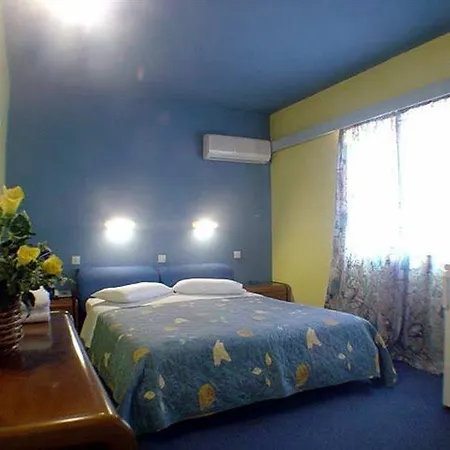 Phaedra Hotel 2*